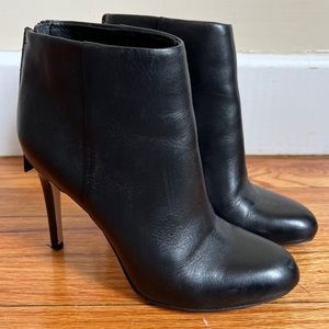 Sam Edelman size 6 Kourtney black leather ankle boot
